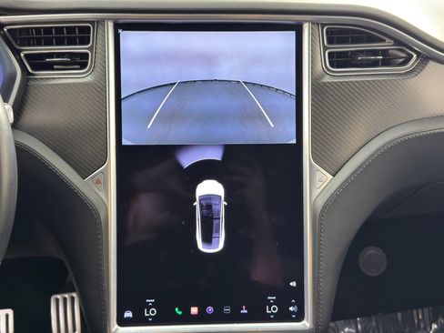 Used 2017 Tesla Model X 75D image 32