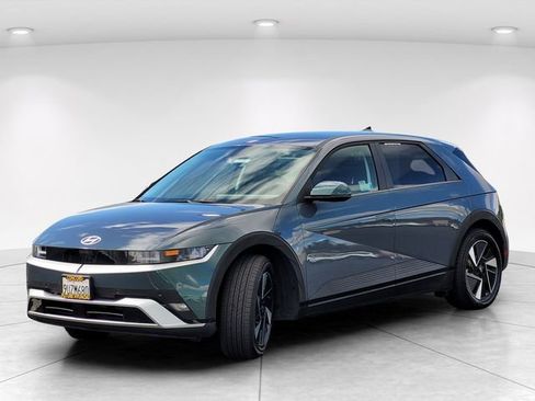 Certified 2025 Hyundai Ioniq 5 SE image 8