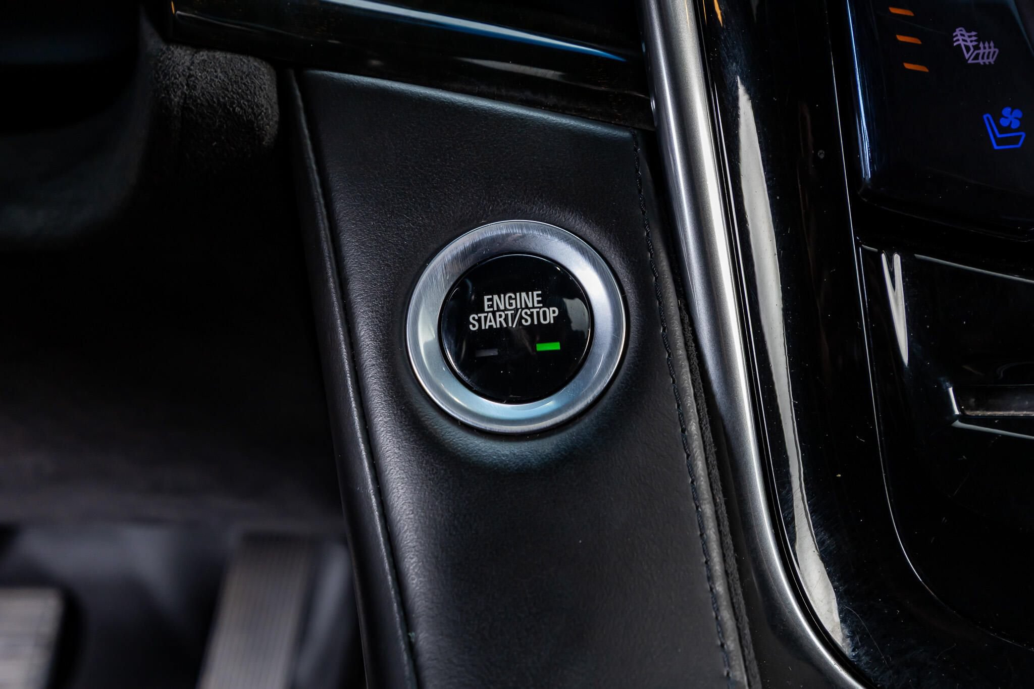 Used 2019 Cadillac Escalade Platinum AWD/4WD image 19