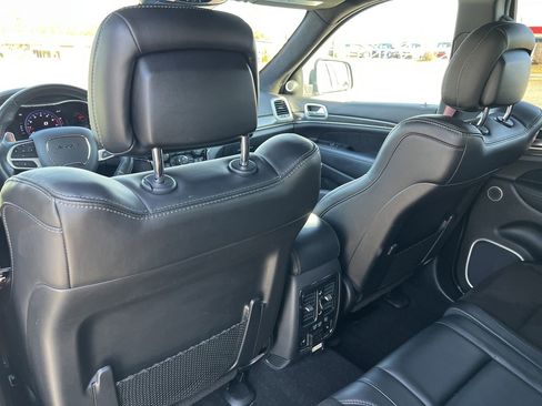 Used 2020 Jeep Grand Cherokee SRT image 26