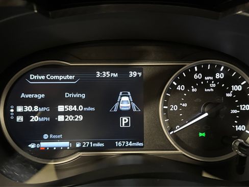 Used 2025 Nissan Versa SV image 24