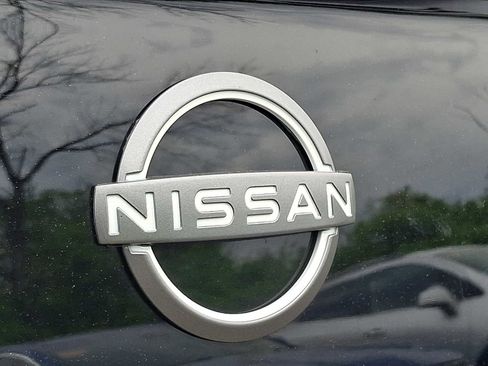 Used 2023 Nissan Versa S w/ Trunk Package FWD image 28