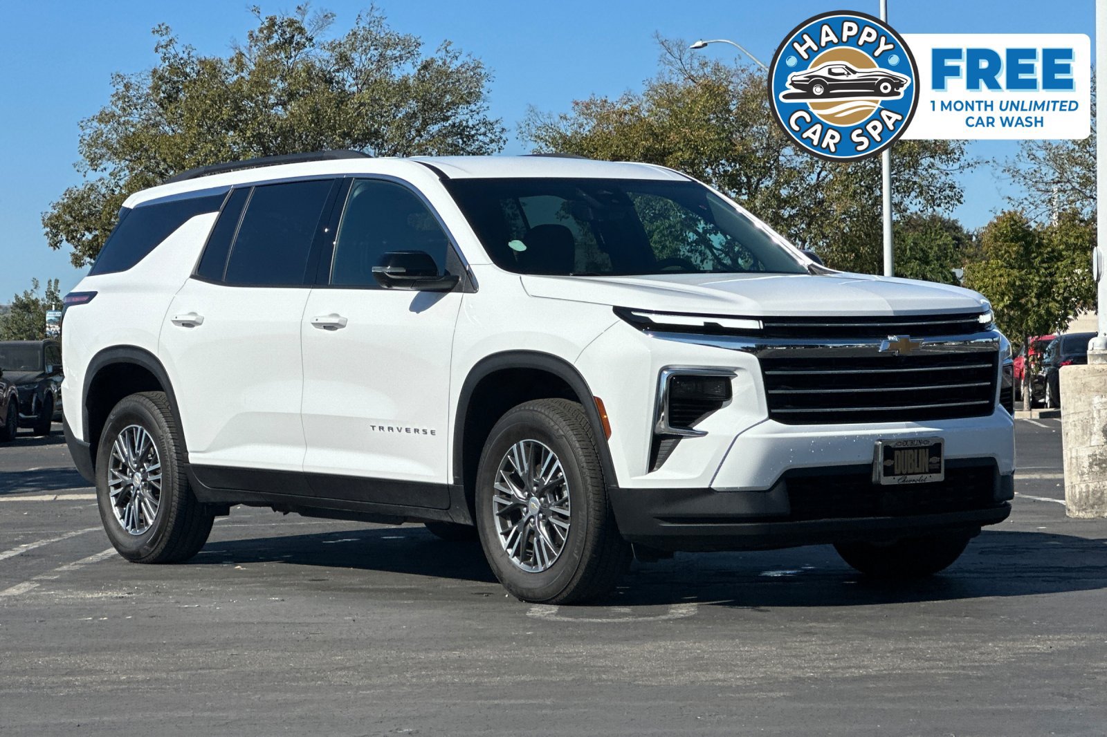 Used 2026 Chevrolet Traverse LT w/ Driver Confidence Package AWD/4WD image 1