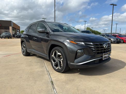 Used 2023 Hyundai Tucson SEL w/ Convenience Package FWD image 3