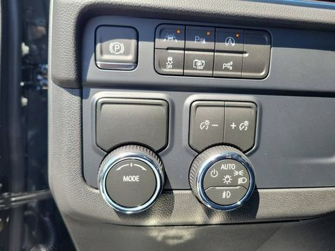 New 2026 Chevrolet Suburban LT w/ Comfort Package RWD image 28