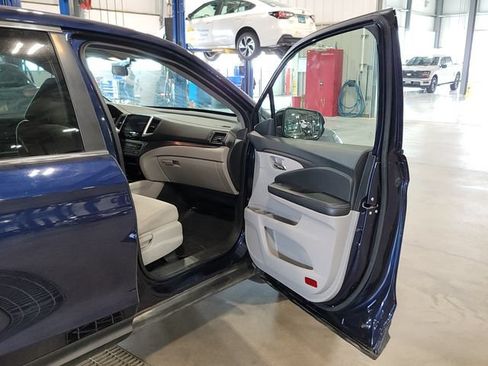 Used 2018 Honda Pilot EX image 17