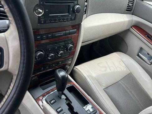 Used 2005 Jeep Grand Cherokee Limited AWD/4WD image 14