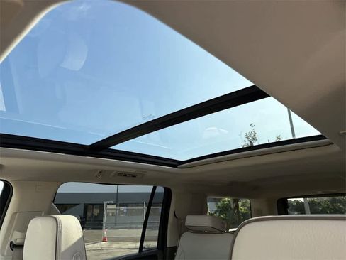 Used 2023 GMC Yukon XL Denali image 11