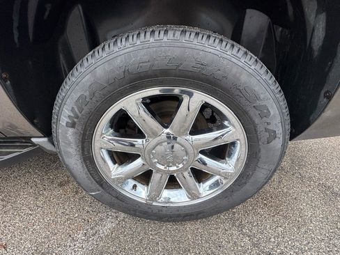 Used 2013 GMC Yukon XL SLT image 24