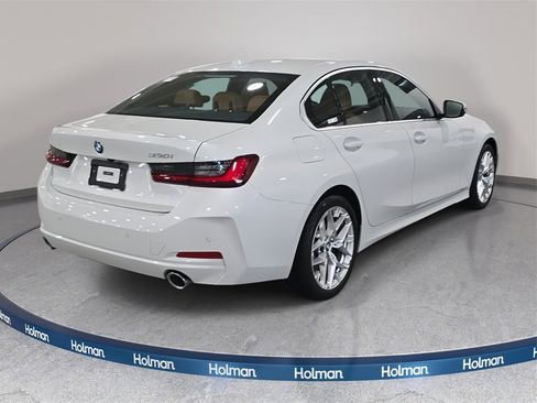 Certified 2025 BMW 330i Sedan w/ Convenience Package image 5
