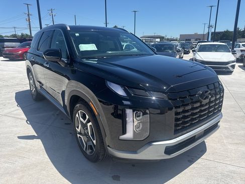 New 2025 Hyundai Palisade SEL image 3