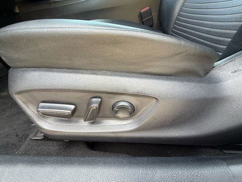 Used 2022 Toyota Camry SE FWD image 25