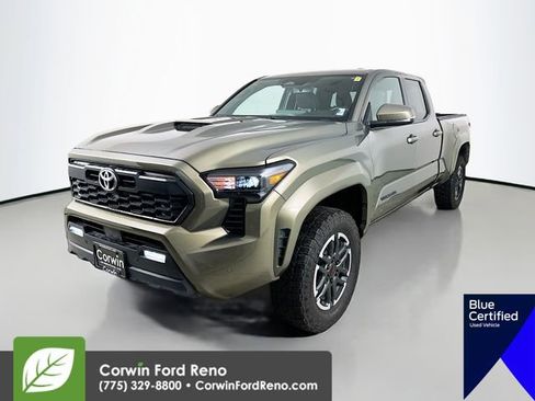 Used 2024 Toyota Tacoma TRD Sport image 3