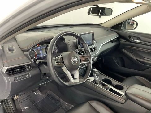 Used 2021 Nissan Altima 2.5 SR image 11