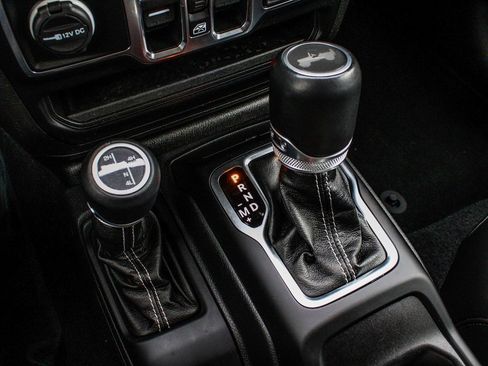 Used 2023 Jeep Wrangler Unlimited Sahara image 25