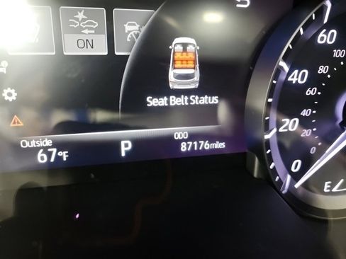 Used 2022 Toyota Highlander XLE image 33