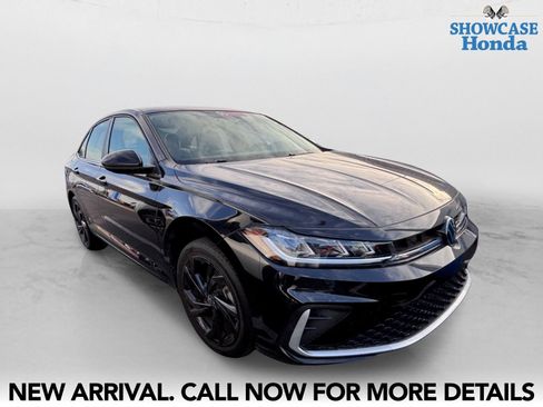 Used 2025 Volkswagen Jetta SE FWD image 6