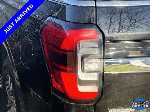 Used 2022 Ford Expedition Max Limited image 8