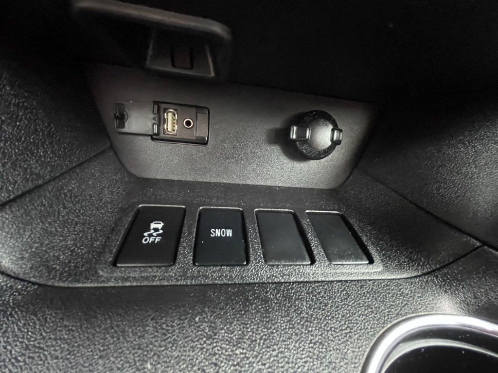 Used 2016 Toyota Highlander Limited FWD image 48