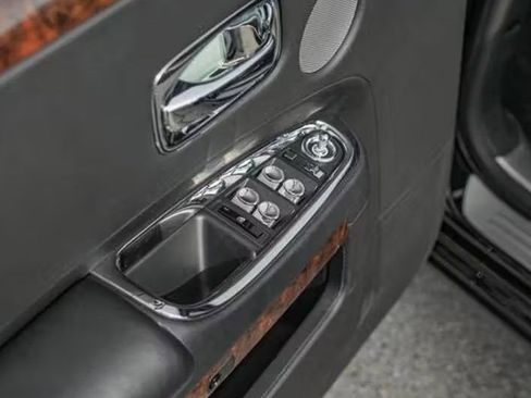 Certified 2016 Rolls-Royce Ghost Extended Wheelbase image 22