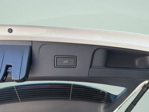 New 2026 Volkswagen Atlas Peak Edition AWD/4WD image 36