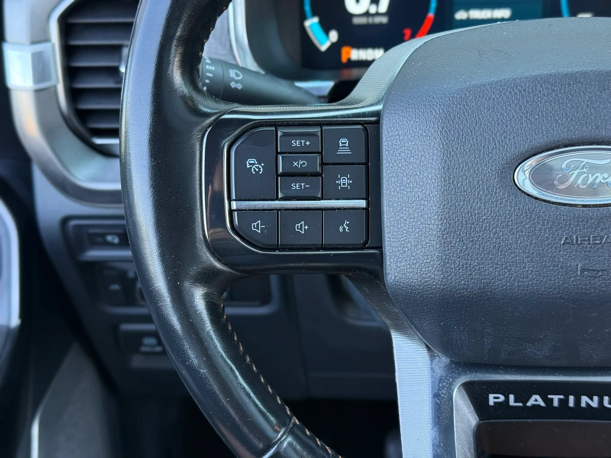 Used 2022 Ford F150 Platinum w/ Equipment Group 701A High AWD/4WD image 18