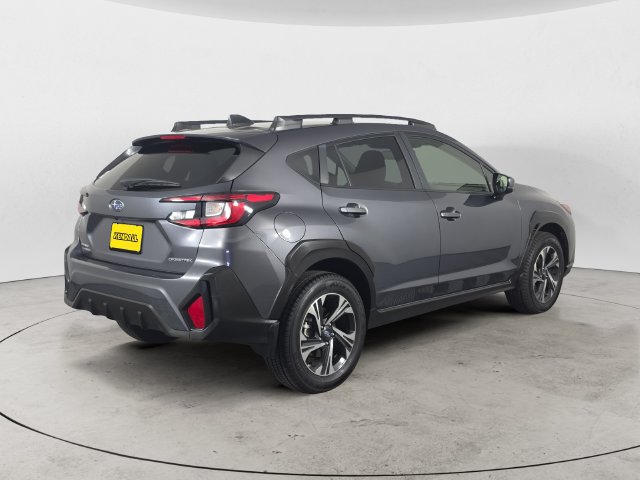 Used 2024 Subaru Crosstrek 2.0i Premium w/ Crosstrek Mirror Package AWD/4WD image 5