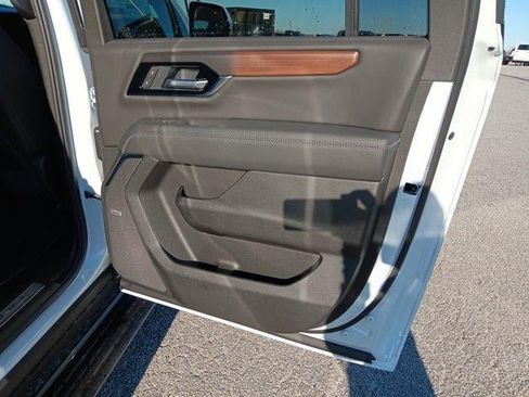 New 2026 GMC Yukon XL Denali w/ Sun & Power Step Package AWD/4WD image 30
