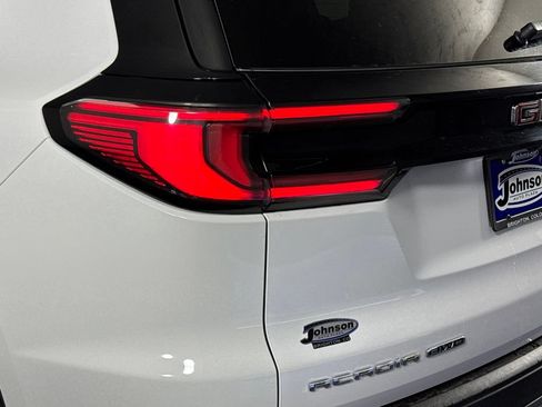 Certified 2025 GMC Acadia Elevation AWD/4WD image 45