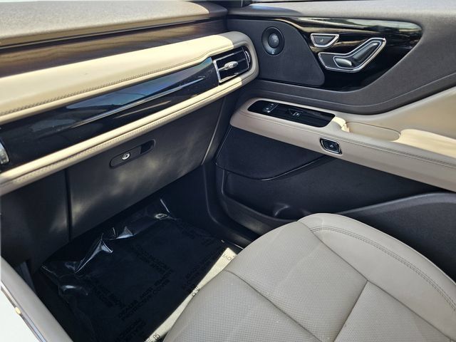 Used 2022 Lincoln Aviator Grand Touring w/ Elements Package Plus AWD/4WD image 28