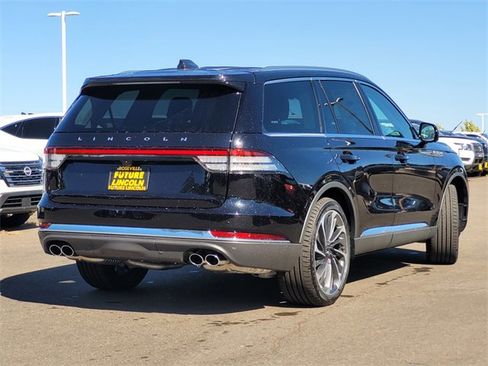 New 2025 Lincoln Aviator Reserve image 4