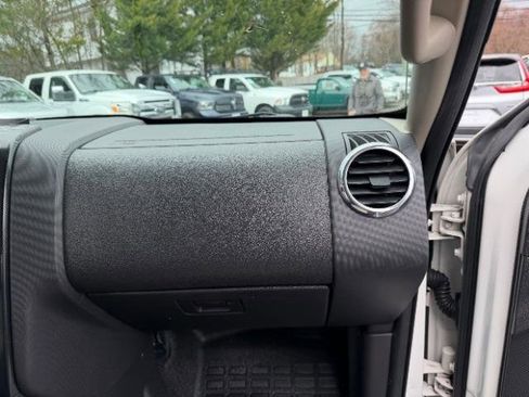 Used 2009 Ford Explorer Sport Trac Limited image 38