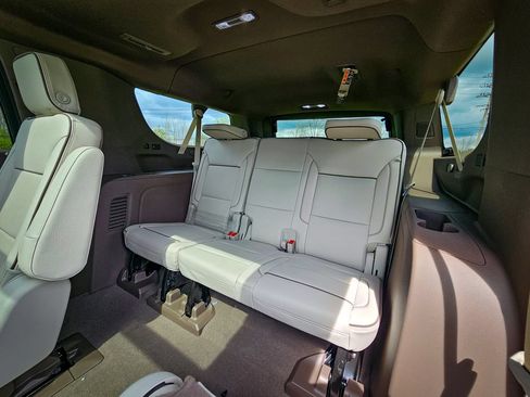 New 2026 GMC Yukon XL Denali w/ Denali Reserve Package AWD/4WD image 41