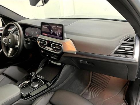 Used 2024 BMW X4 xDrive30i w/ M Sport Package AWD/4WD image 12