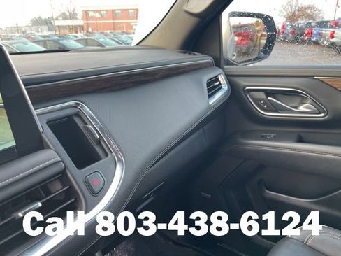 Used 2024 Chevrolet Suburban Premier RWD image 29