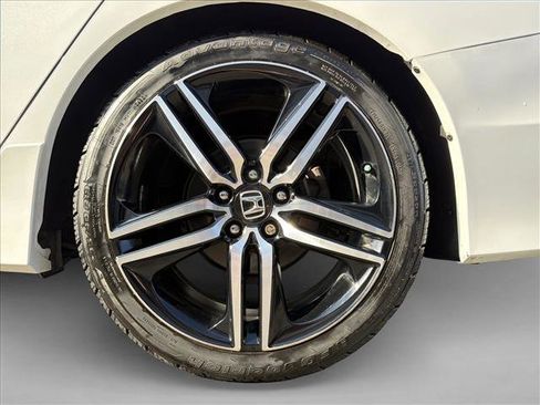 Used 2017 Honda Accord Sport Special Edition image 9