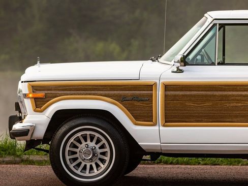 Used 1989 Jeep Grand Wagoneer AWD/4WD image 60