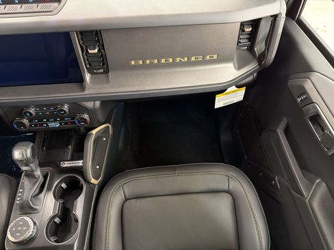 New 2026 Ford Bronco Badlands AWD/4WD image 26