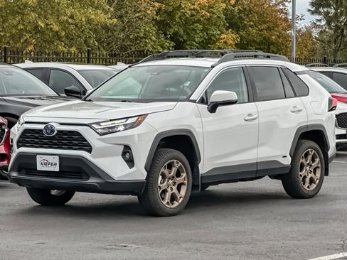 Used 2023 Toyota RAV4 AWD Hybrid image 8