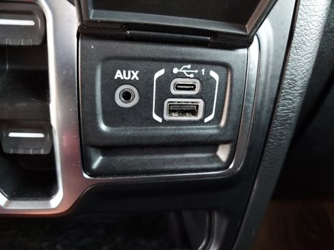 Used 2023 Jeep Gladiator Sport AWD/4WD image 21