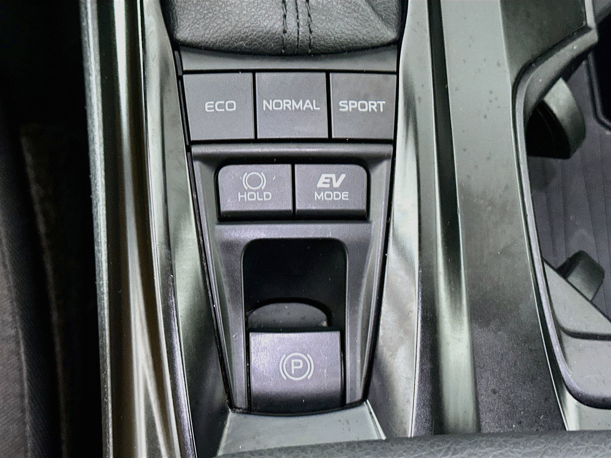 Used 2025 Toyota Camry LE FWD image 25