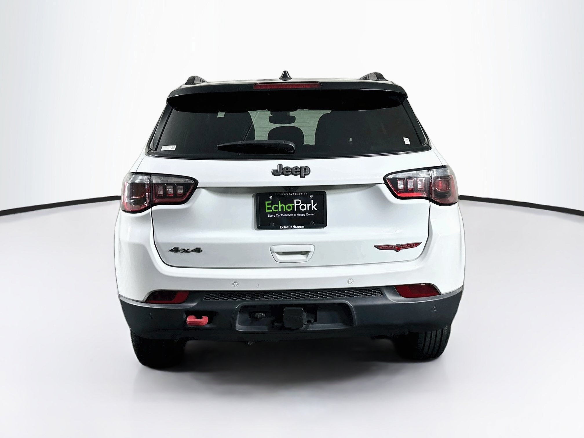 Used 2025 Jeep Compass Trailhawk w/ Trailer Tow Group AWD/4WD image 7