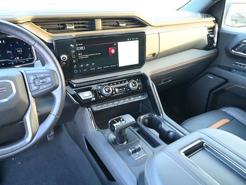 Used 2022 GMC Sierra 1500 AT4 w/ AT4 Premium Package image 33