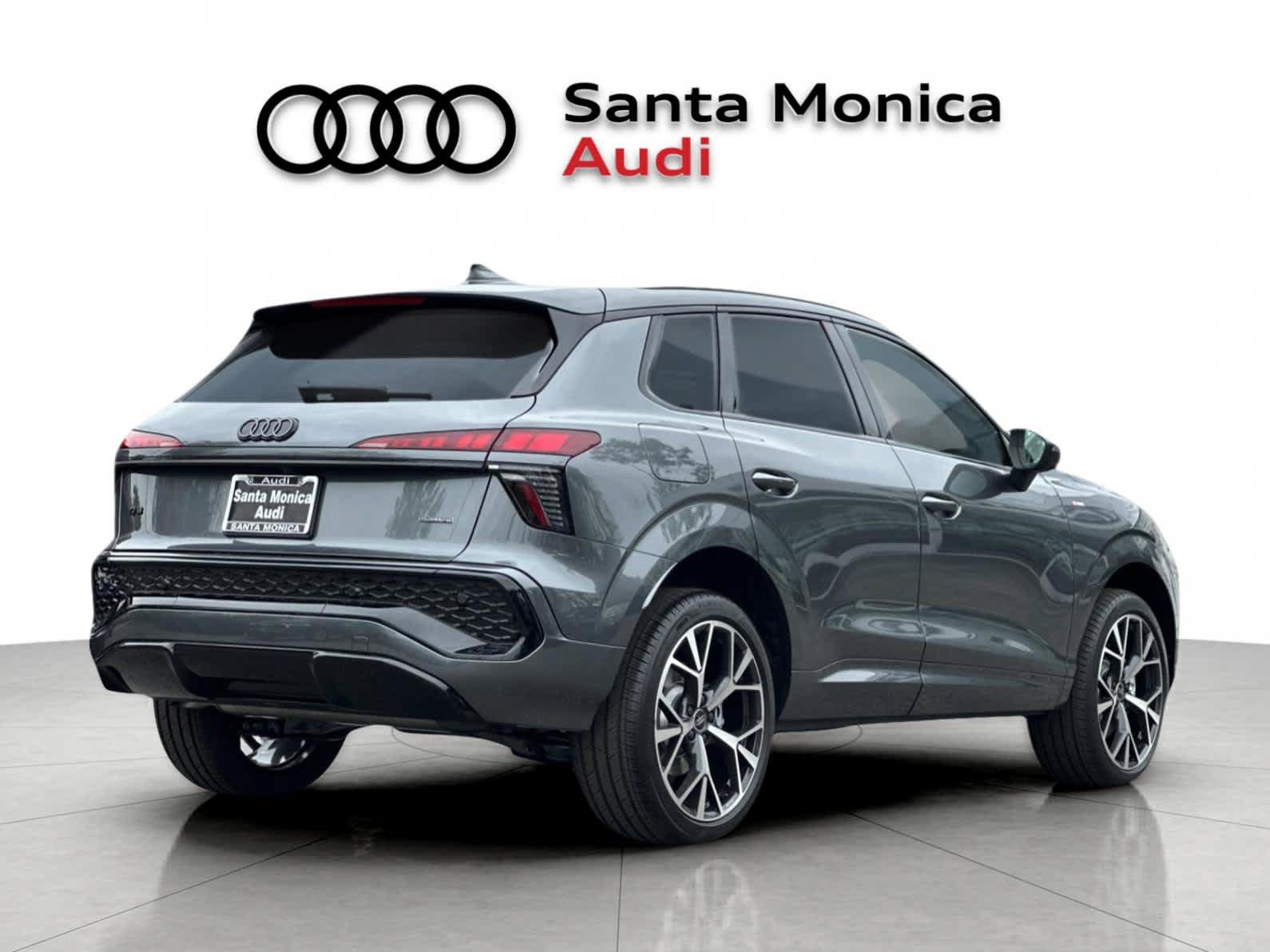 Used 2026 Audi Q3 quattro 2.0T AWD/4WD image 2