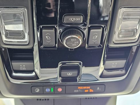 New 2026 Cadillac Escalade ESV Platinum Sport AWD/4WD image 37