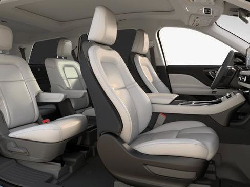 New 2026 Lincoln Aviator AWD image 28