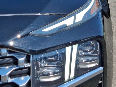 Certified 2023 Hyundai Santa Fe Limited AWD/4WD image 10