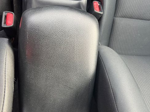 Used 2015 Toyota RAV4 LE AWD/4WD image 37