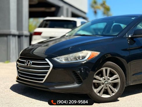 Used 2018 Hyundai Elantra SEL image 2
