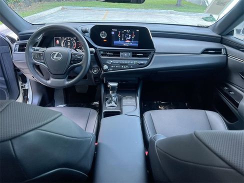 Certified 2022 Lexus ES 350 image 20
